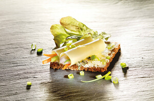 PM0121 07 Kaese Brot Gouda